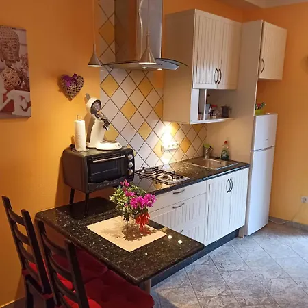 Casa Tamara Quiet Flat With Pool Great View Of The Mountains And The Sea